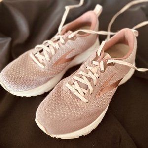 Brooks Revel 4.0 Sneakers - Light Pink/Purple - Size 8
